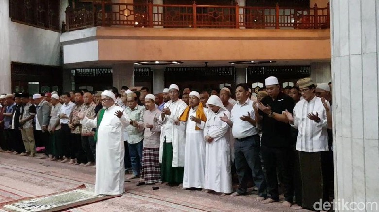 119 Anggota KPPS Meninggal, Sandi Gelar Salat Gaib 119 Anggota KPPS Meninggal, Sandi Gelar Salat Gaib