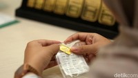 Nasabah gadai emas didominasi wiraswasta, pegawai dan ibu rumah tangga dan nominal pinjaman mulai dari Rp 500 ribu sd Rp 50 juta. 