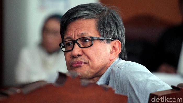 Rocky Gerung (Foto: Lamhot Aritonang/detikcom) Rocky Gerung (Foto: Lamhot Aritonang/detikcom)
