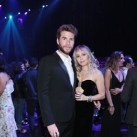 Liam dan Miley hadir untuk mendukung Chris Hemsworth yang bukan lain adalah pemeran Thor di film Avengers: Endgame.  (Foto: Getty Images)