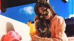 Foto: Gaya Liburan Aktris Seksi Korsel, Kim Hee Jeong