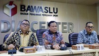 Bawaslu memandang situs tersebut memihak salah satu pasangan calon.