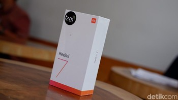 Ponsel ini adalah penerus Redmi 6. (Foto: detikINET/Adi Fida Rahman)