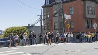 Nantinya, terlebih dahulu pengunjung perlu mendaftar untuk memesan waktu dan tanggal berkendara di Lombard Street. Opsi untuk mengurangi kemacetan di Lombard Street juga atas masukan dari masyarakat setempat (iStock)