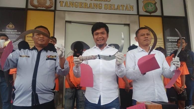 Saling Ejek di Medsos, Seorang Pemuda Tewas dalam Tawuran di Tangsel Saling Ejek di Medsos, Seorang Pemuda Tewas dalam Tawuran di Tangsel