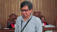 Rocky mengaku baru sempat membaca pesan WhatsApp Ratna Sarumpaet pada 2 Oktober 2018 karena sebelumnya dia berada di luar negeri. Setelah melihat foto Ratna Sarumpaet, Rocky juga sempat mencuit di Twitter. 