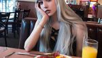 Kina Shen, Boneka Hidup dari China yang Doyan Dessert