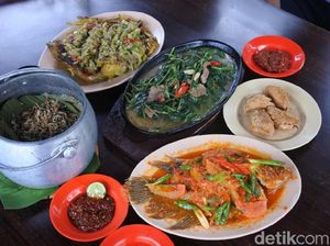 Saung Nikmat: Sedapnya Liwetan Lauk Sunda di Tempat Jokowi Makan Siang