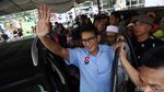 Kunjungi Relawan di Penjaringan, Sandiaga Diserbu Emak-emak