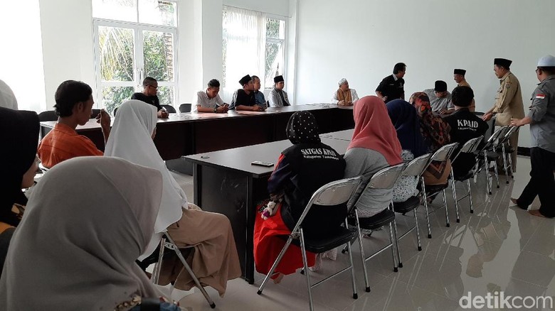 Kasus Guru Pukul 9 Santriwati di Tasikmalaya Berujung Islah Kasus Guru Pukul 9 Santriwati di Tasikmalaya Berujung Islah
