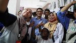 Kunjungi Relawan di Penjaringan, Sandiaga Diserbu Emak-emak