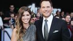 Akhirnya Chris Pratt Pamer Kemesraan Bareng Calon Istri
