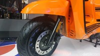 Untuk pasar Indonesia sendiri, V200 ditawarkan di harga Rp 52,5 Juta  (OTR Jakarta) dan Lambretta V125 dibanderol Rp 44,5 Juta. Foto: Ridwan/detikOto