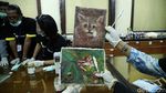 Serunya Belajar Merawat Lukisan