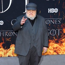 George RR Martin Bantah Pakai AI di Game of Thrones