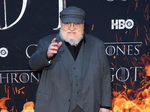 George RR Martin Bantah Pakai AI di Game of Thrones