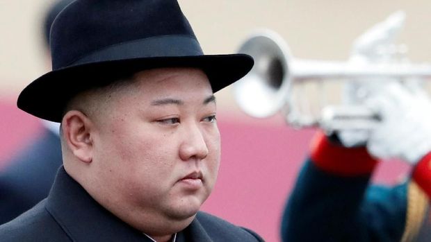 Pemimpin Korea Utara Kim Jong Un tiba di Rusia dengan kereta api khusus. Dalam kunjungan itu Kim Jong Un akan bertemu dengan Presiden Rusia Vladimir Putin.