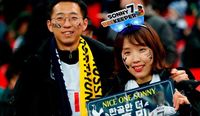 Fans Son dari Korea Selatan yang datang ke Inggris untuk menonton Tottenham Hotspur (CNN Travel/AFP)