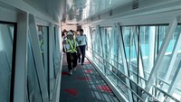 Setelah dibuka nanti, Bandara Kulon Progo akan melayani rute penerbangan Kuala Lumpur (KL) dan Singapura. Atau memindah rute penerbangan internasional eksisting dari Bandara Adisutjipto Yogyakarta.