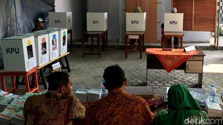 TPS di Mojokerto Ini Coblos Ulang, Partisipasi Pemilihnya Malah Turun TPS di Mojokerto Ini Coblos Ulang, Partisipasi Pemilihnya Malah Turun
