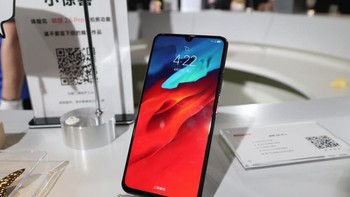 Dapur pacunya pakai Snapdragon 855. Foto: Sina Mobile