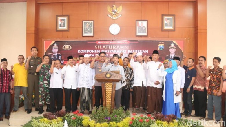 Tim Hore 01 dan 02 Pasuruan Janji Tak Gaduh Meski Saling Klaim Kemenangan Tim Hore 01 dan 02 Pasuruan Janji Tak Gaduh Meski Saling Klaim Kemenangan