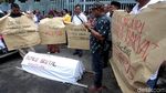 Massa Geruduk Bawaslu dalam Aksi Lawan Pemilu Curang