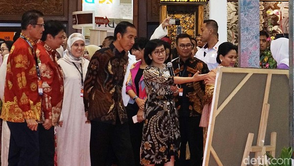 Jokowi Kunjungi Pameran Inacraft 2019