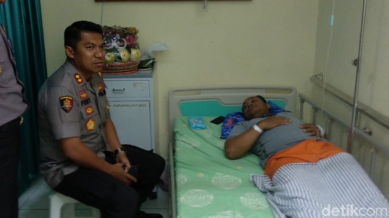Seorang Polisi di Lamongan Tumbang Karena Kelelahan Kawal Pemilu Seorang Polisi di Lamongan Tumbang Karena Kelelahan Kawal Pemilu