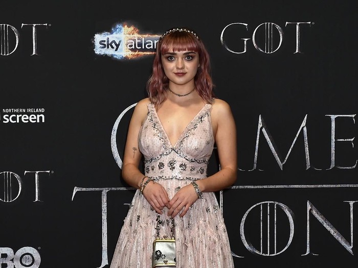 LOS ANGELES, CA - JANUARY 29:  Actor Maisie Williams attends The 23rd Annual Screen Actors Guild Awards at The Shrine Auditorium on January 29, 2017 in Los Angeles, California. 26592_008  (Photo by Frazer Harrison/Getty Images)
