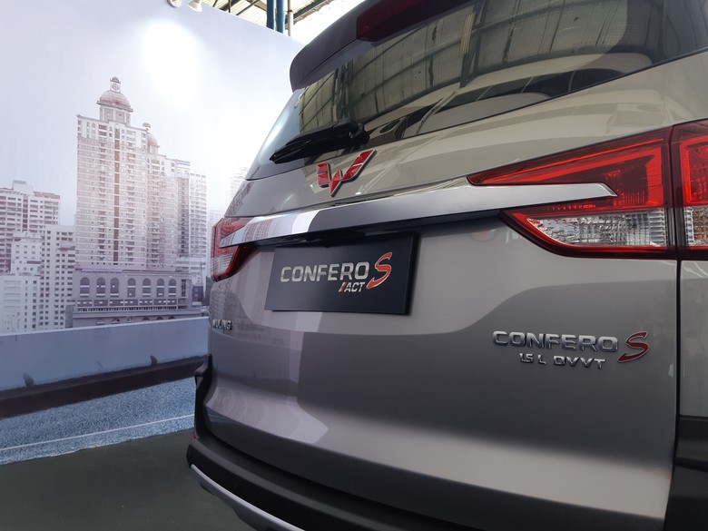 Wuling Confero semi Otomatis. Foto: Ruly Kurniawan Wuling Confero semi Otomatis. Foto: Ruly Kurniawan