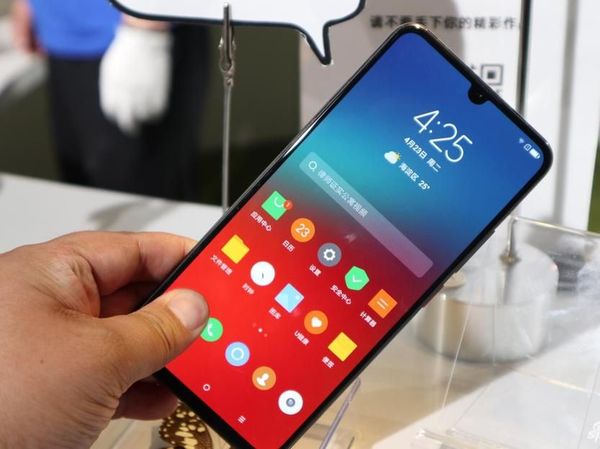 Penampakan Lenovo Z6 Pro, Ponsel Gahar Punya 5 Kamera
