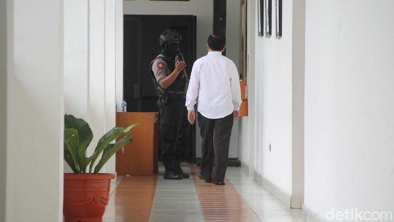 KPK Geledah Kantor Wali Kota Tasikmalaya KPK Geledah Kantor Wali Kota Tasikmalaya