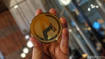 Diberikan badge khusus Avengers. Foto: Adi Fida Rahman/detikINET