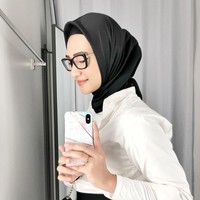 Angkie kembali menarik perhatian setelah memutuskan berhijab awal tahun 2019 ini. Keputusannya menuai banyak pujian dari warganet. (Foto: Instagram/@angkie.yudistia)