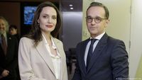 Angelina Jolie dan Menlu Jerman Kecam Kekerasan Seks dalam Konflik Bersenjata Angelina Jolie dan Menlu Jerman Kecam Kekerasan Seks dalam Konflik Bersenjata