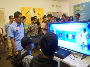 Kunjungi Rumah Siap Kerja, Sandi Bicara e-Sports untuk Lapangan Kerja