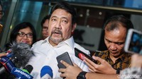 Para anggota TGPF yang hadir dalam kesempatan itu antara lain Ketua Setara Institut, Hendardi, Komisioner Kompolnas, Poengky Indarti, mantan Komisioner Komnasham, Nur Kholis dan Ifdhal Kasim.