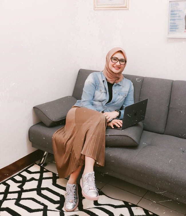 Sosoknya yang inspiratif membuahkan banyak penghargaan seperti Kartini Next Generation Awards dari Kementrian Komunikasi Informatika tahun 2013. (Foto: Instagram/@angkie.yudistia)