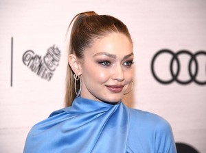 Berdarah Palestina, Begini Protes Gigi Hadid Terhadap Serangan Israel