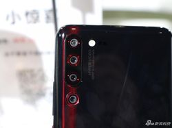 Penampakan Lenovo Z6 Pro, Ponsel Gahar Punya 5 Kamera