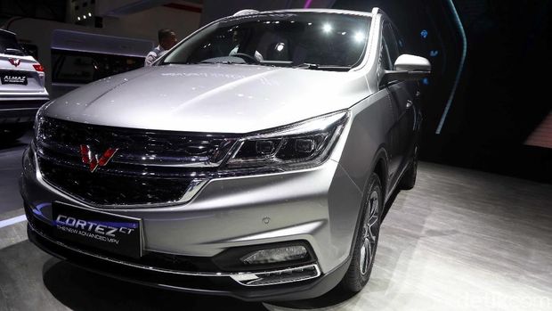 Indonesia International Motor Show (IIMS) 2019 jadi ajang Wuling Motors Indonesia merilis harga dua mobil pabrikan Cina tersebut. Berapakah Harganya?
