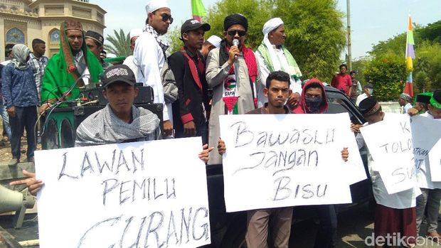 Minta KPU Adil, Massa di Lhokseumawe Aceh Gelar Aksi Damai