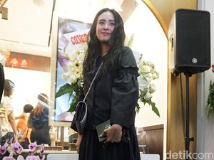 Cinta Ayushita Pada Perhiasan Etnik Sarat Filosofi