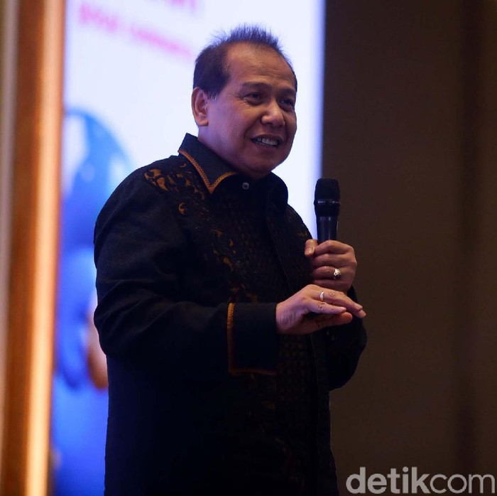 Founder & Chairman CT Corp, Chairul Tanjung, bicara mengenai kondisi ekonomi usai Pilpres 2019. Menurutnya, usai pemilu data ekonomi biasanya menunjukkan perbaikan.