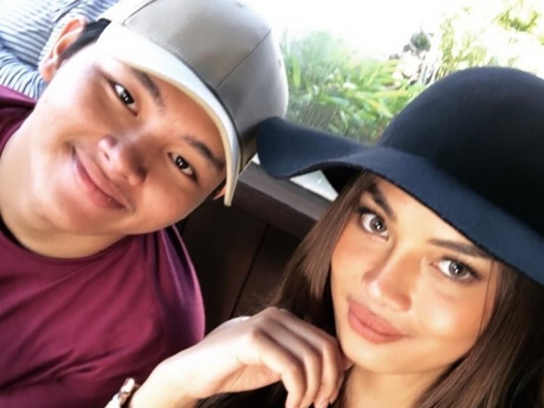 Foto: Aldi Maldini dan Erika Carlina (Instagram Aldi Maldini) Foto: Aldi Maldini dan Erika Carlina (Instagram Aldi Maldini)