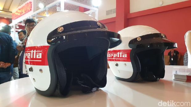 Helm Lambretta