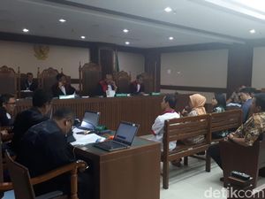 Sidang Suap Dana Hibah, Menpora Diberi Kode Mr X dalam Telepon