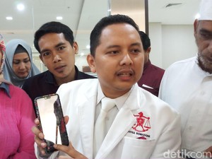 Eggi Sudjana Laporkan Balik Dewi Tanjung ke Bareskim