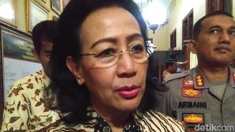 Yakin Terpilih Lagi, GKR Hemas: Akan Perbaiki Posisi DPD yang Amburadul Yakin Terpilih Lagi, GKR Hemas: Akan Perbaiki Posisi DPD yang Amburadul